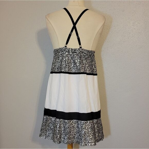 Dallin chase Metallic Crochet dress  silver And Black Sz 6 - Picture 2 of 9